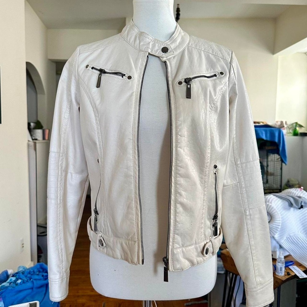 J2 Women's y2k-mid 2000s faux leather jacket